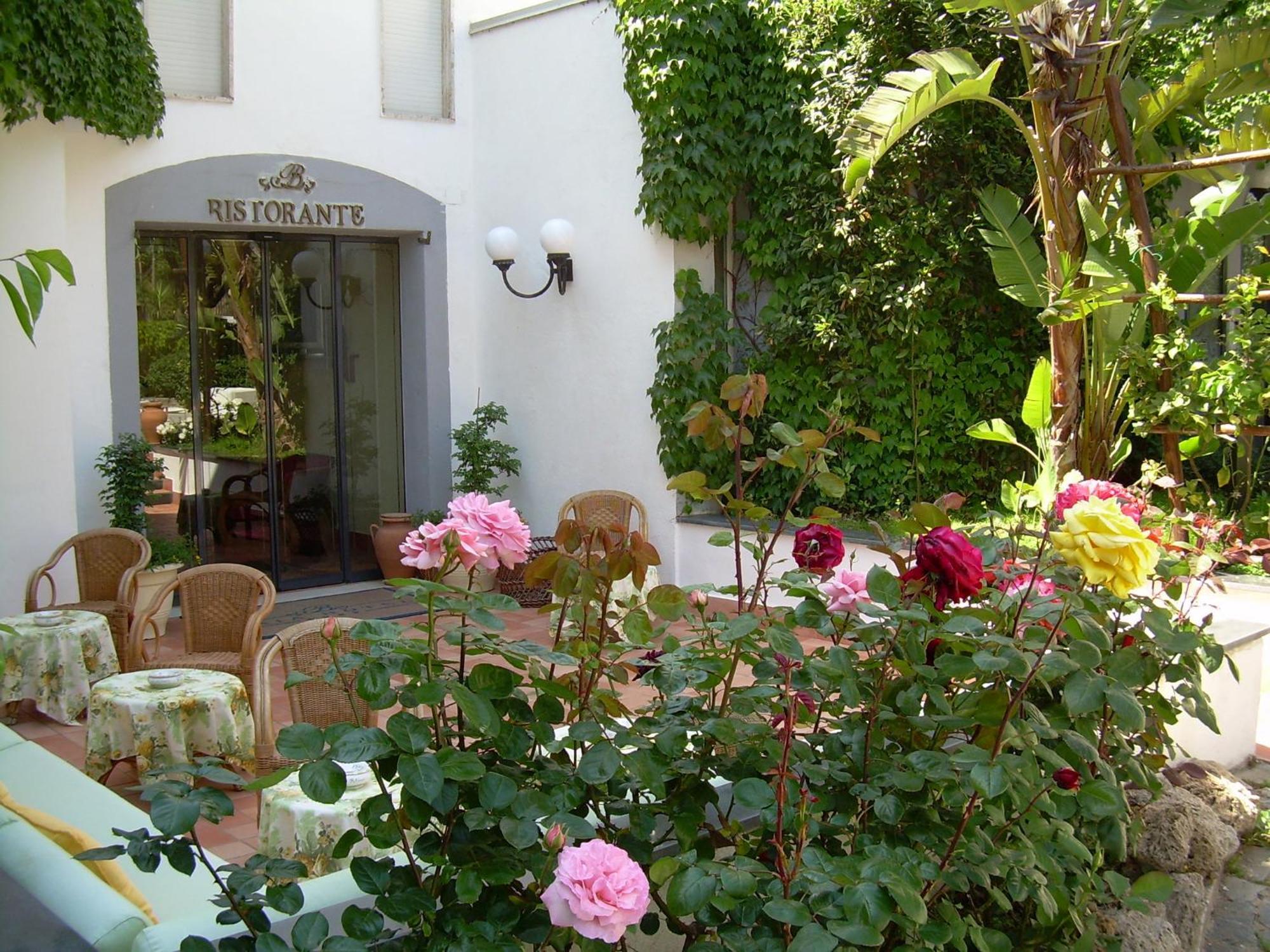 Hotel Baia パリヌロ エクステリア 写真