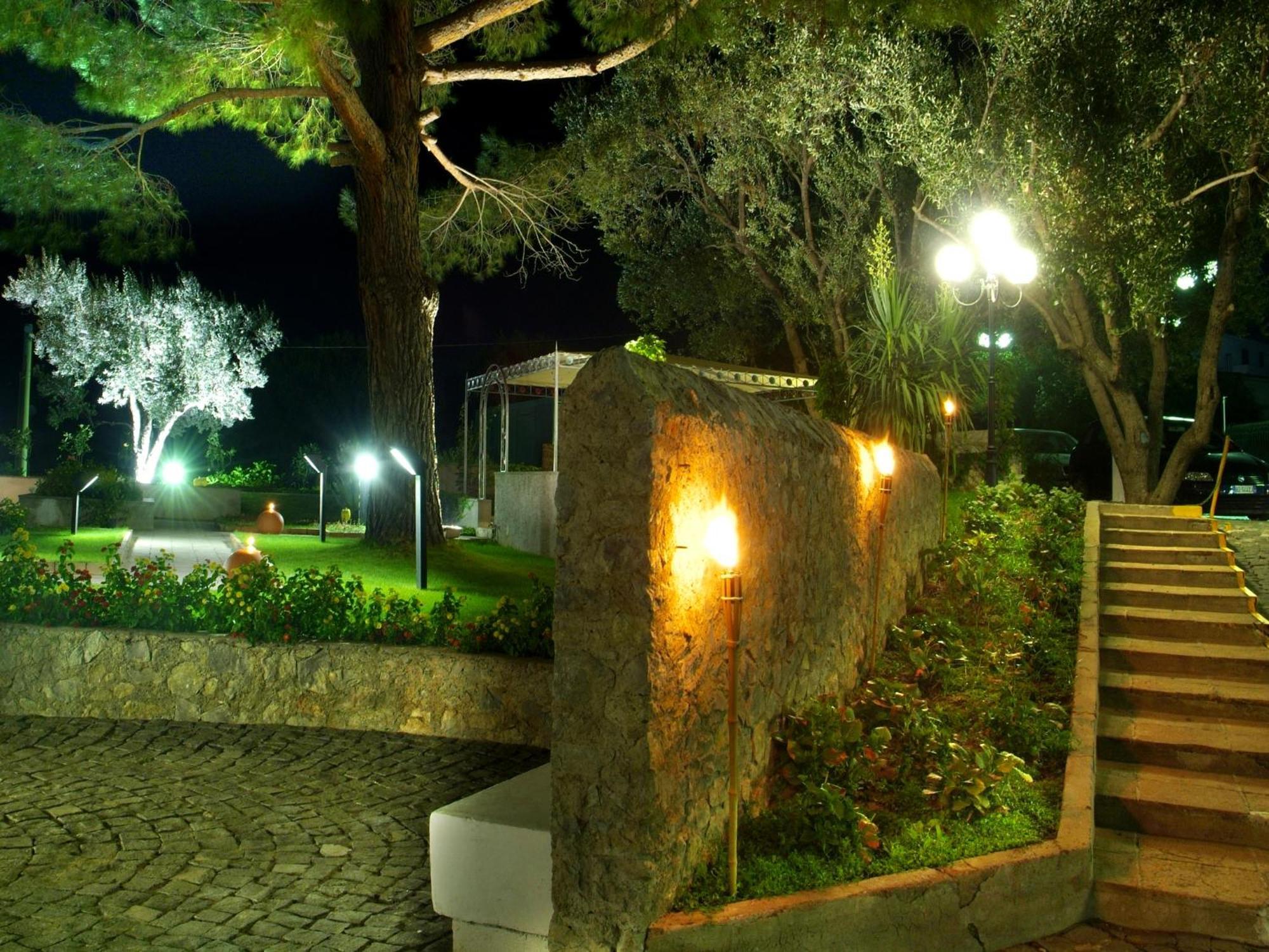 Hotel Baia パリヌロ エクステリア 写真