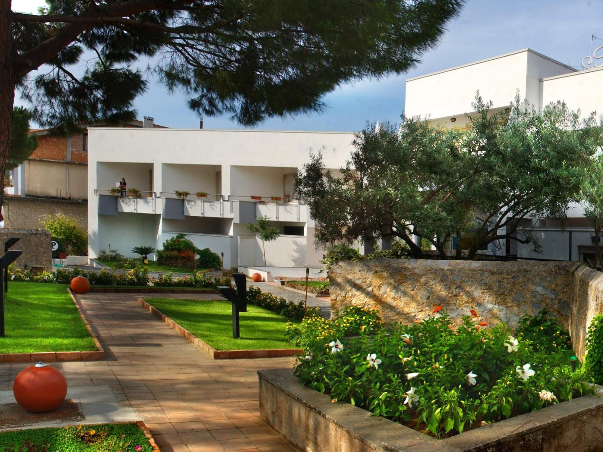 Hotel Baia パリヌロ エクステリア 写真