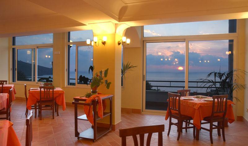 Hotel Baia パリヌロ エクステリア 写真