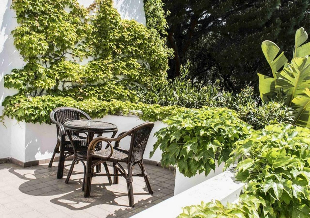 Hotel Baia パリヌロ エクステリア 写真