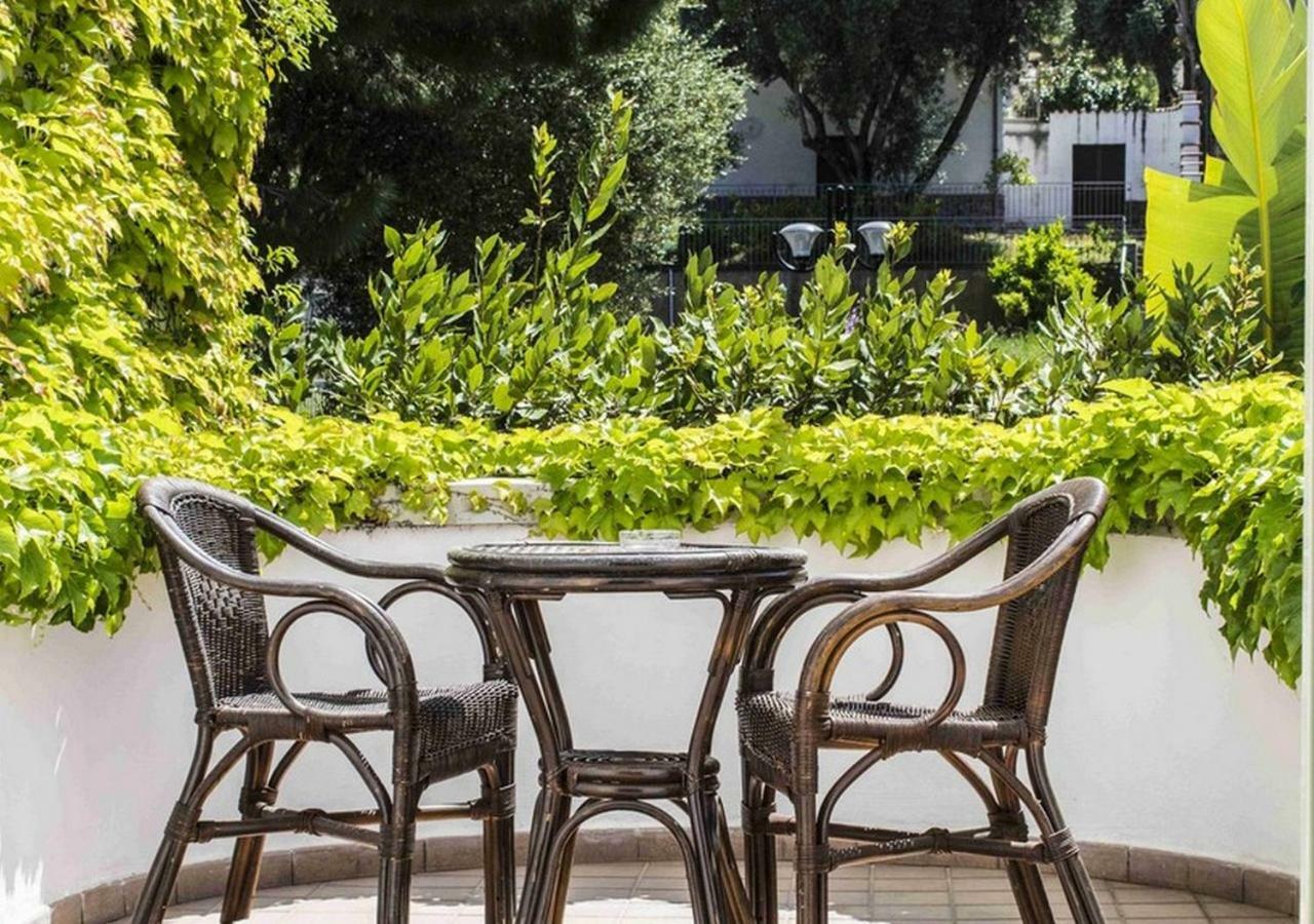 Hotel Baia パリヌロ エクステリア 写真