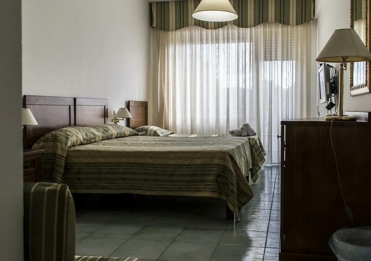 Hotel Baia パリヌロ エクステリア 写真